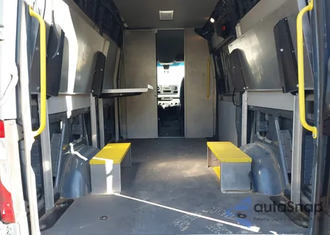 2019 Mercedes-Benz Sprinter 2500 High Roof V6 z USA, uszkodzony, nr VIN WD4PF0CDXKP099535